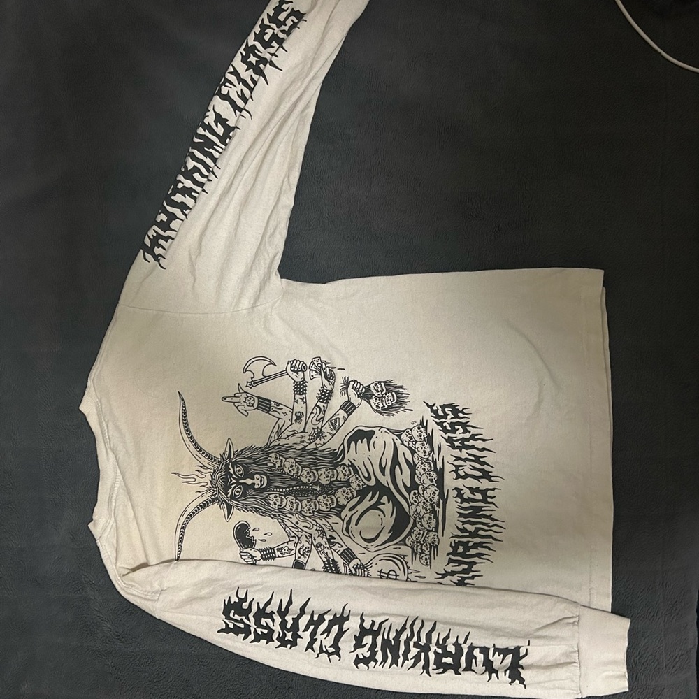 Graphic Long Sleeve Shirt in White and Black